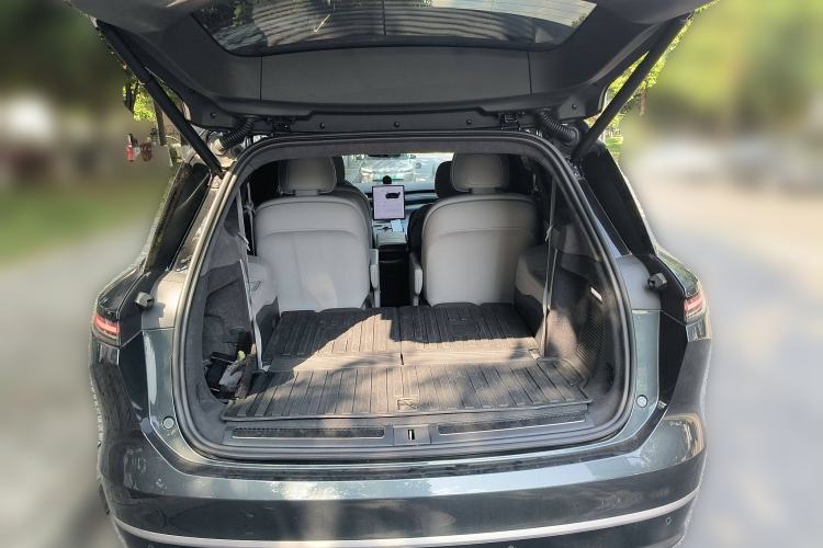 Used Nio ES8 2023 75 kWh Trunk