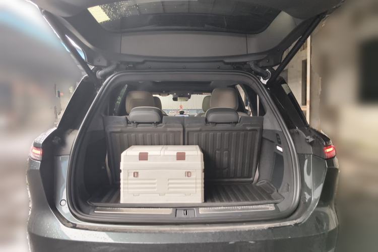 Used Nio ES8 2023 75 kWh Executive Edition Trunk