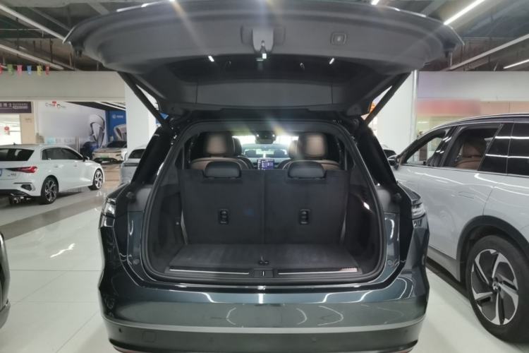 Used Nio ES8 2023 100kWh Executive Edition Trunk
