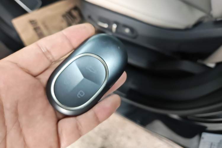 Used Nio ES8 2023 100kWh Signature Edition Vehicle Key