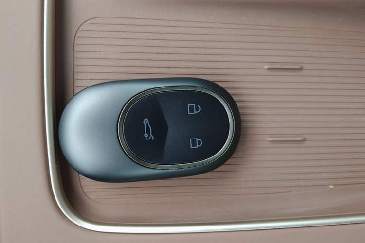 Used Nio ES8 2023 75 kWh Vehicle Key