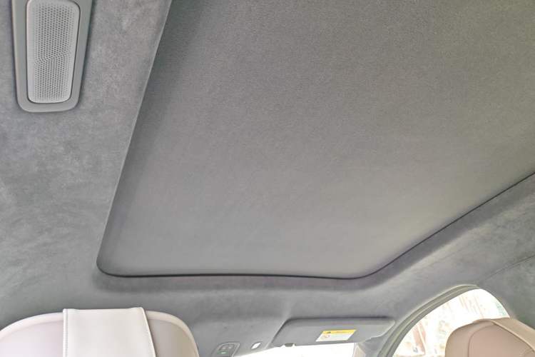 Used Nio ES8 2023 75 kWh Headliner