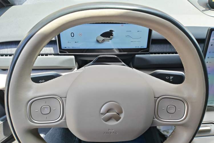 Used Nio ES8 2023 75 kWh Instrument Cluster