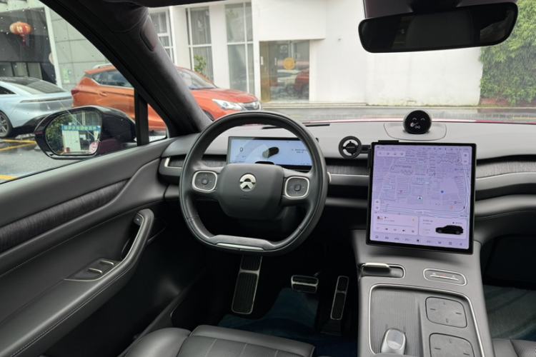 Used Nio ES8 2023 100kWh Signature Edition Interior 10