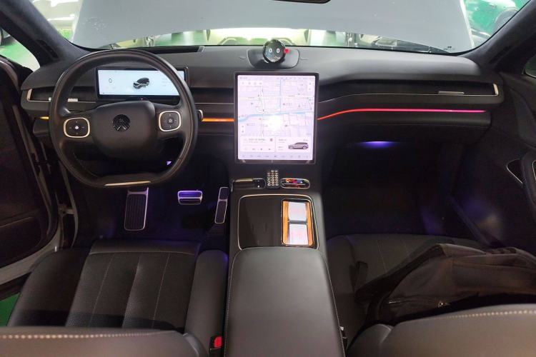 Used Nio ES8 2023 75 kWh Center Console