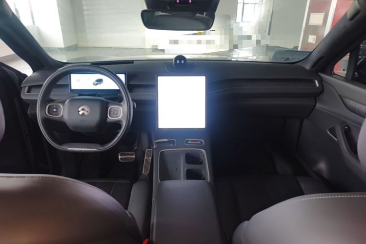 Used Nio ES8 2023 75 kWh Executive Edition Center Console