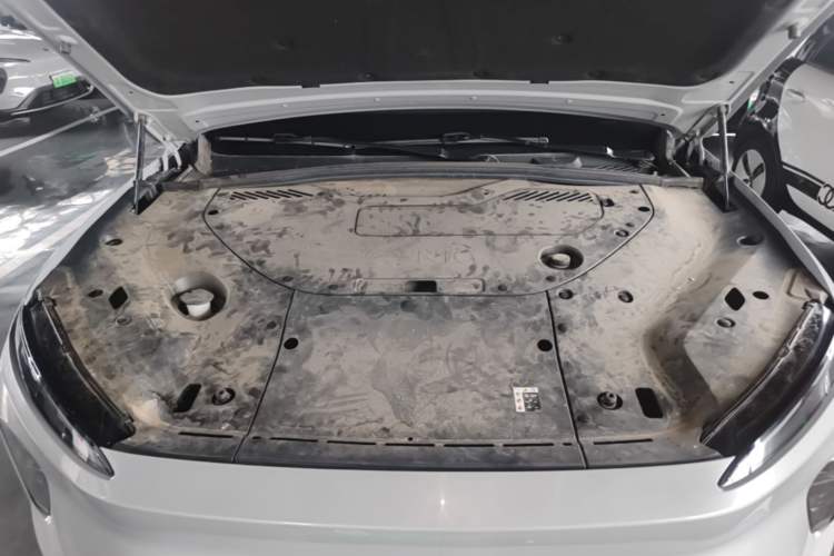 Used Nio ES8 2023 75 kWh Executive Edition Engine Bay