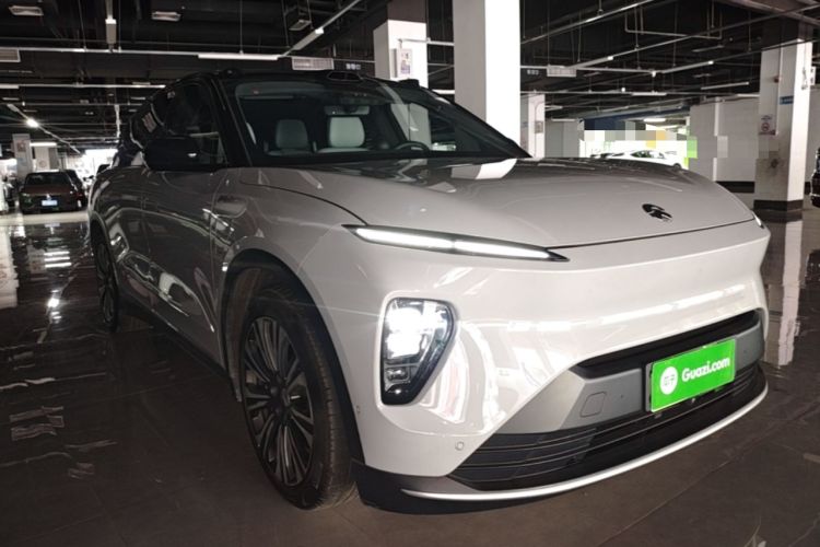 Used Nio ES8 2023 75 kWh Front Right 45 Deg
