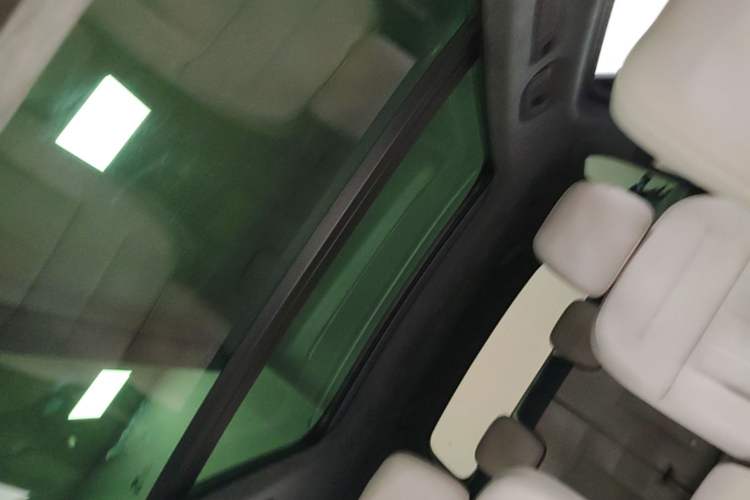 Used Nio ES8 2023 100kWh Signature Edition Headliner
