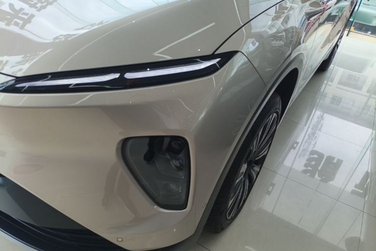 Used Nio ES8 2023 75 kWh Executive Edition Left Front Headlight