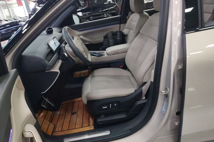Used Nio ES8 2023 100kWh Signature Edition Left Front Seat