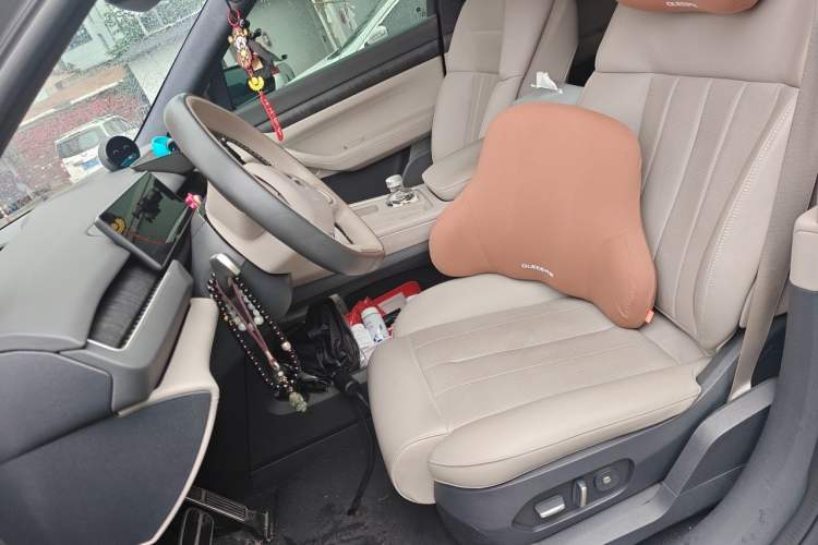 Used Nio ES8 2023 100kWh Executive Edition Left Front Seat