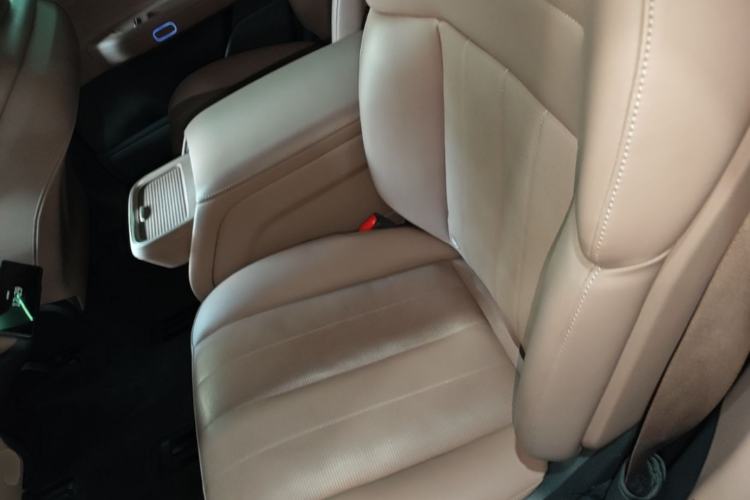 Used Nio ES8 2023 75 kWh Executive Edition Left Rear Seat