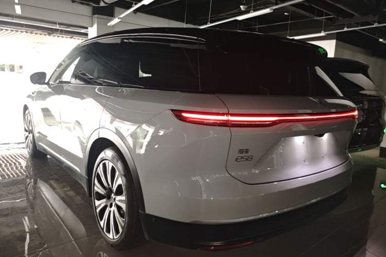Used Nio ES8 2023 75 kWh Rear Left 45 Deg