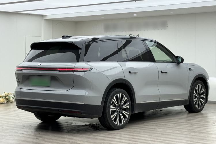 Used Nio ES8 2023 100kWh Executive Edition Rear Right 45 Deg