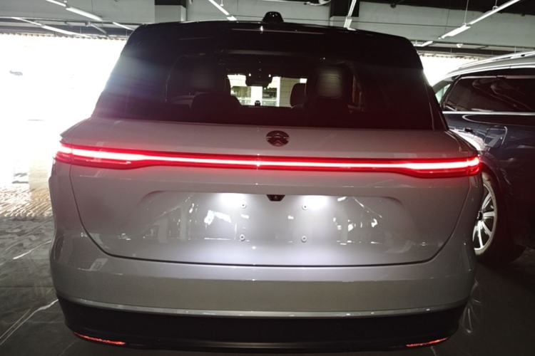 Used Nio ES8 2023 75 kWh Rear