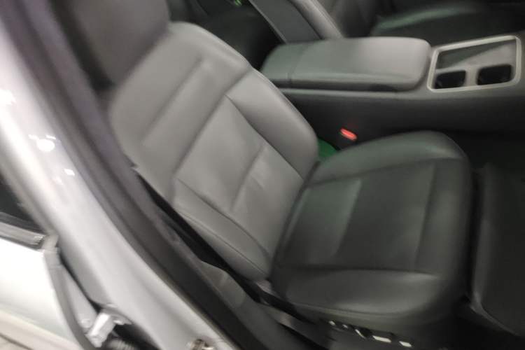 Used Nio ES8 2023 75 kWh Right Front Seat