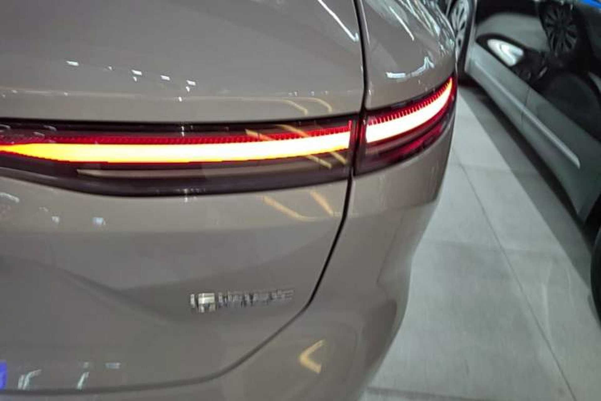 Used Nio ES8 2023 100kWh Executive Edition Right Rear Taillight