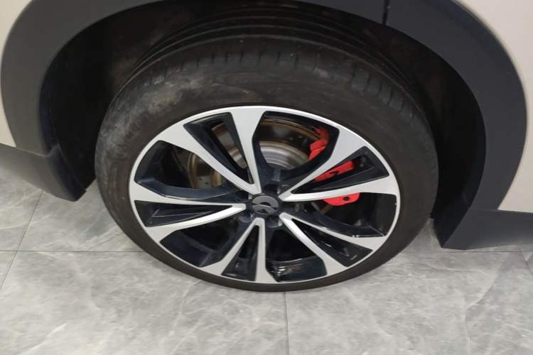 Used Nio ES8 2023 100kWh Signature Edition Right Rear Wheel Hub