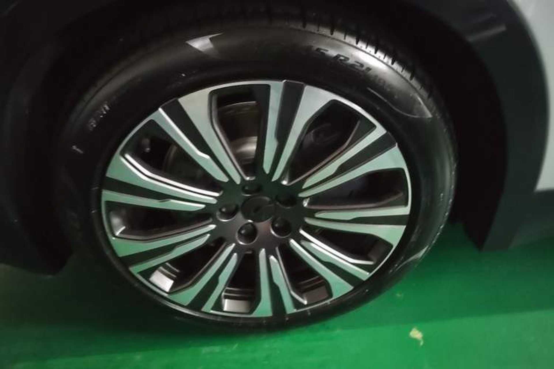 Used Nio ES8 2023 75 kWh Right Rear Wheel Hub