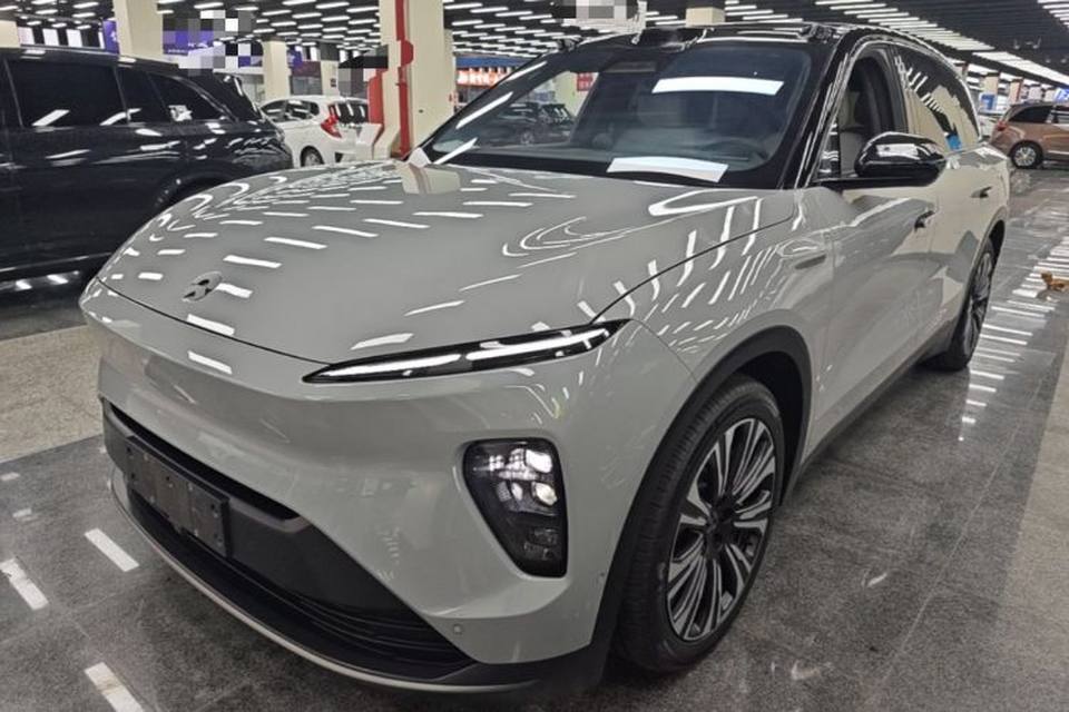 Nio ES8 2023