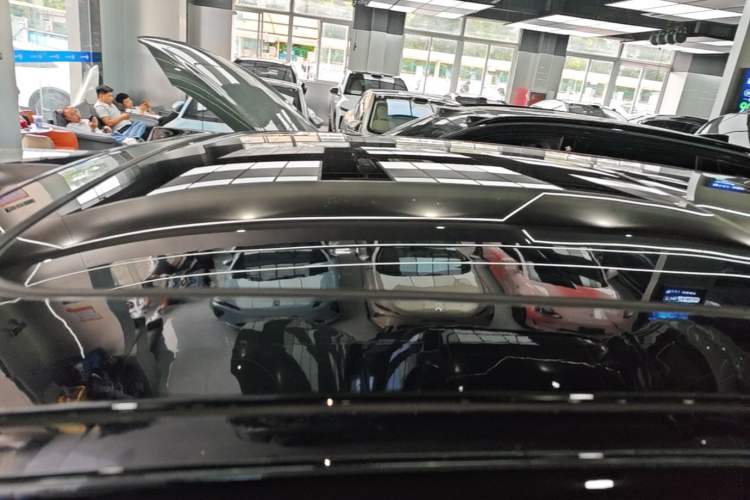 Used Nio ES8 2023 75 kWh Executive Edition Roof