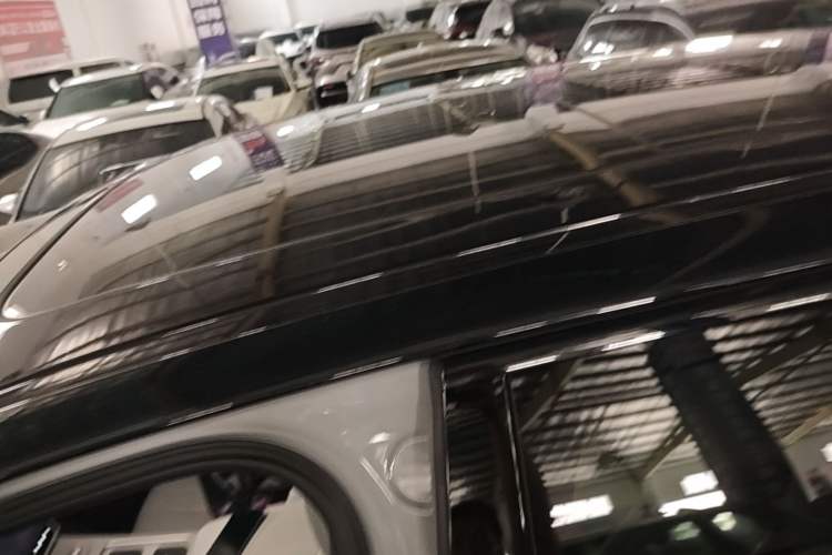 Used Nio ES8 2023 75 kWh Roof