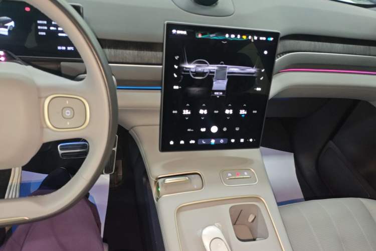 Used Nio ES8 2023 75 kWh Audio And AC Panel