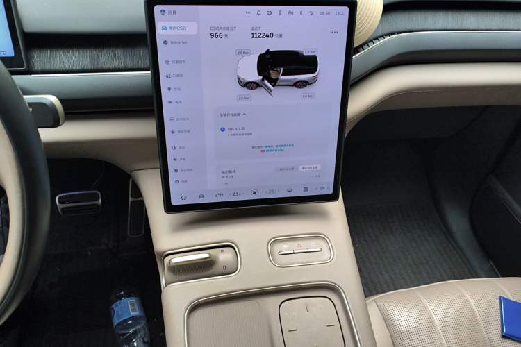 Used Nio ES8 2023 75 kWh Audio And AC Panel