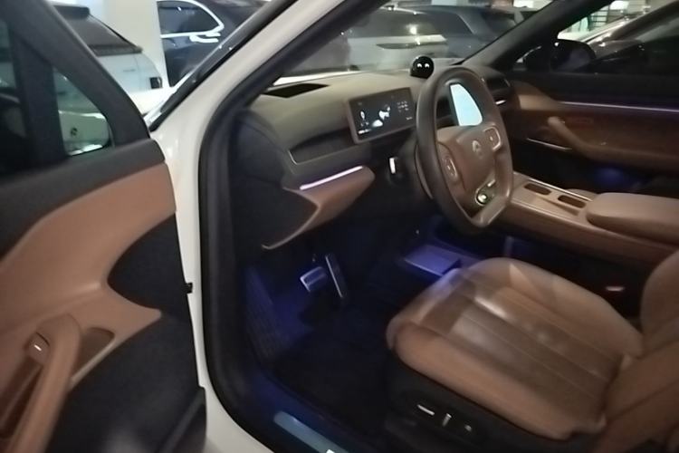Used Nio ES8 2023 75 kWh Driver Seat