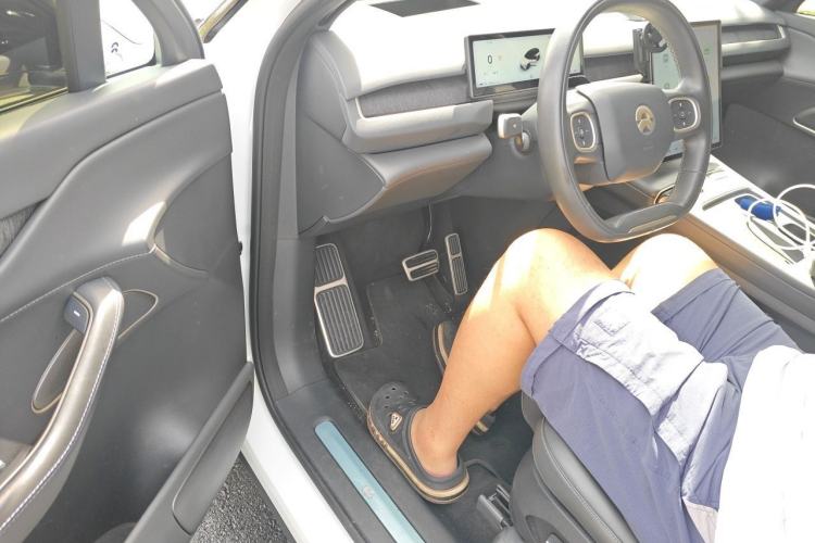 Used Nio ES8 2023 75 kWh Executive Edition Driver Seat