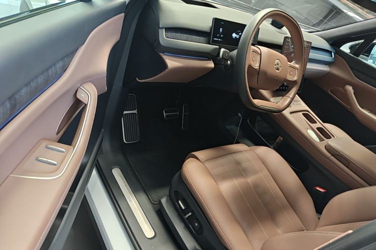 Used Nio ES8 2023 75 kWh Driver Seat
