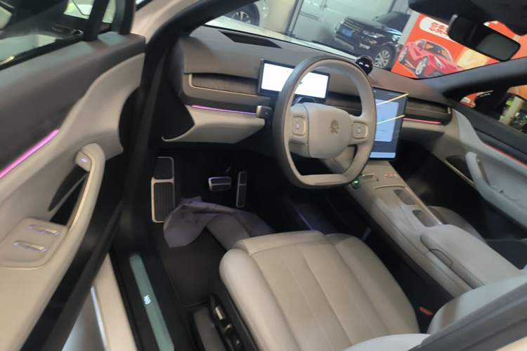 Used Nio ES8 2023 75 kWh Driver Seat