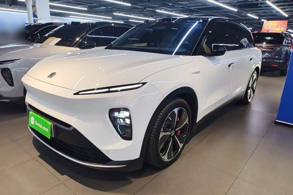 Nio ES8 2023