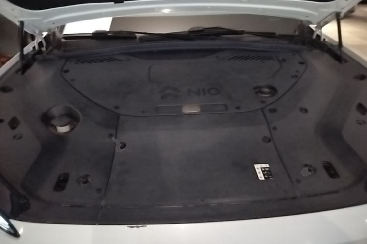 Used Nio ES8 2023 75 kWh Engine Bay