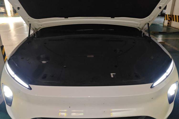 Used Nio ES8 2023 75 kWh Engine Bay