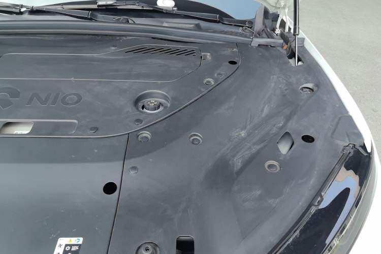 Used Nio ES8 2023 75 kWh Engine Bay Left