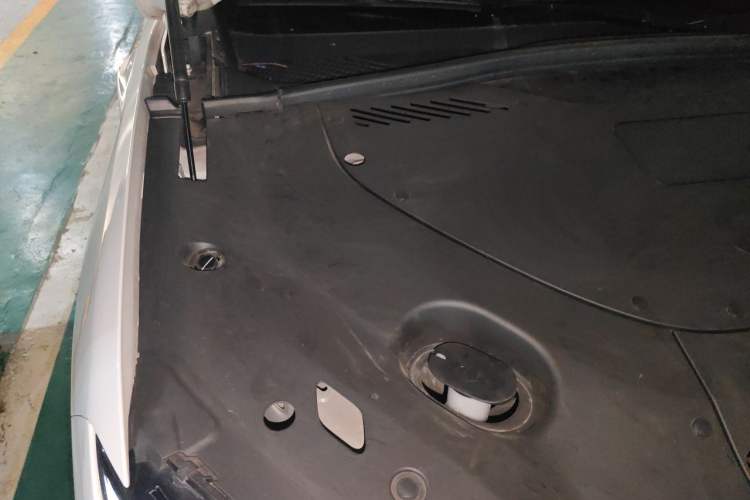 Used Nio ES8 2023 75 kWh Engine Bay Right