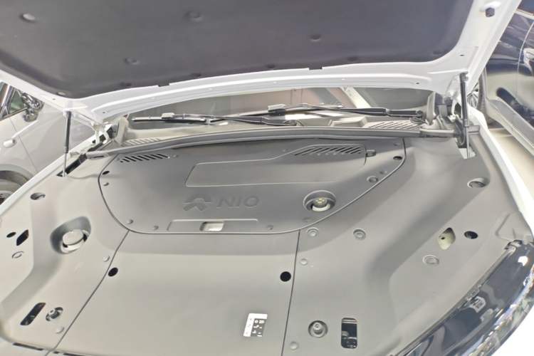 Used Nio ES8 2023 75 kWh Executive Edition Engine Bay