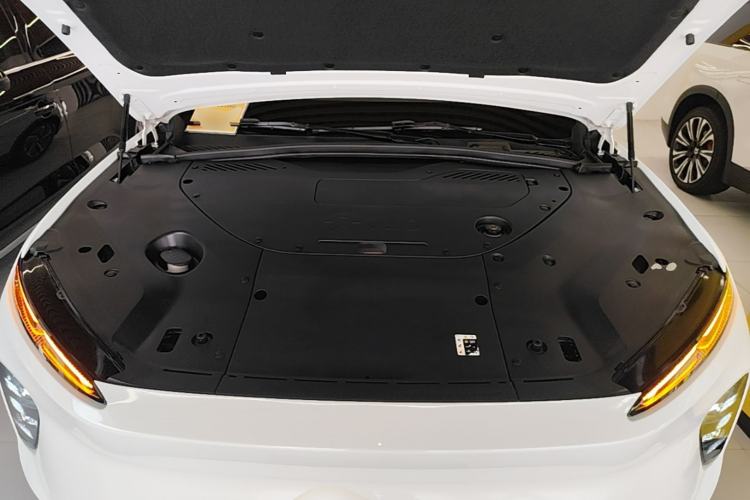 Used Nio ES8 2023 75 kWh Executive Edition Engine Bay