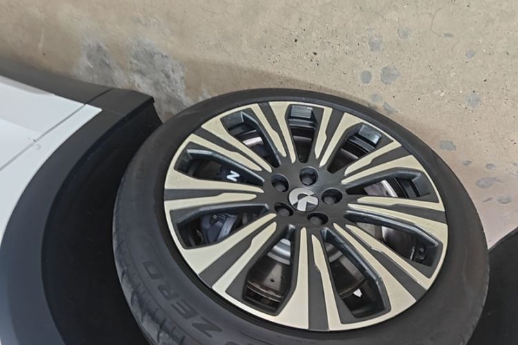 Used Nio ES8 2023 75 kWh Executive Edition Exterior 7
