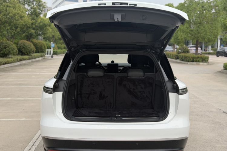 Used Nio ES8 2023 75 kWh Executive Edition Exterior 7