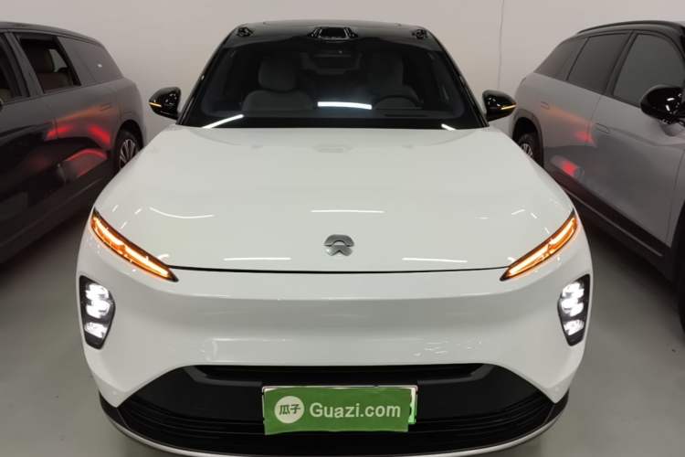 Used Nio ES8 2023 75 kWh Front