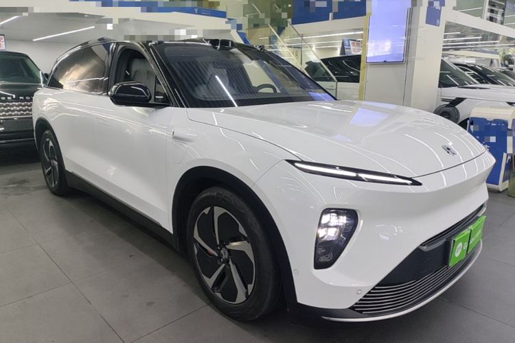 Used Nio ES8 2023 75 kWh Executive Edition Front Right 45 Deg