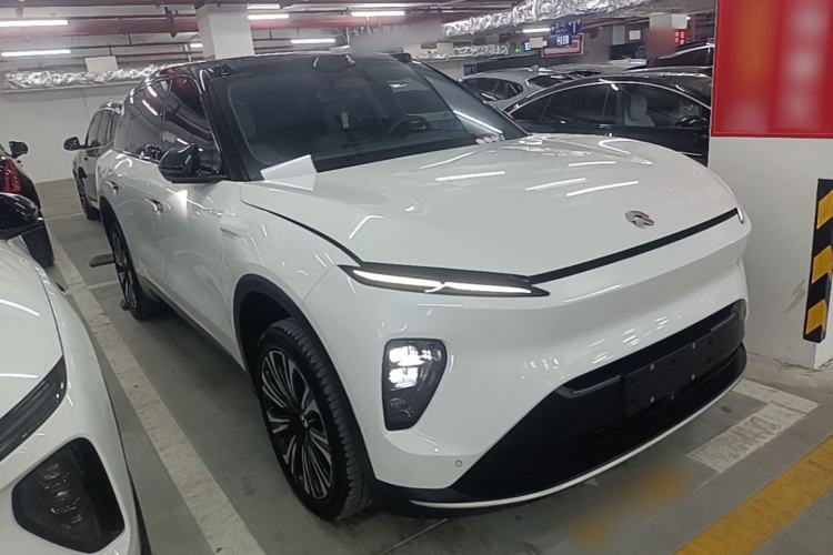 Used Nio ES8 2023 75 kWh Executive Edition Front Right 45 Deg