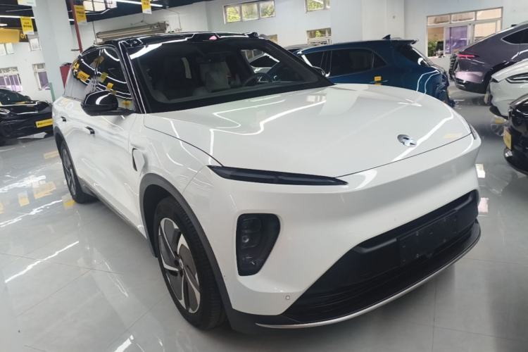 Used Nio ES8 2023 75 kWh Executive Edition Front Right 45 Deg