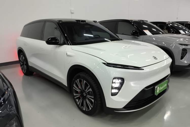 Used Nio ES8 2023 75 kWh Front Right 45 Deg