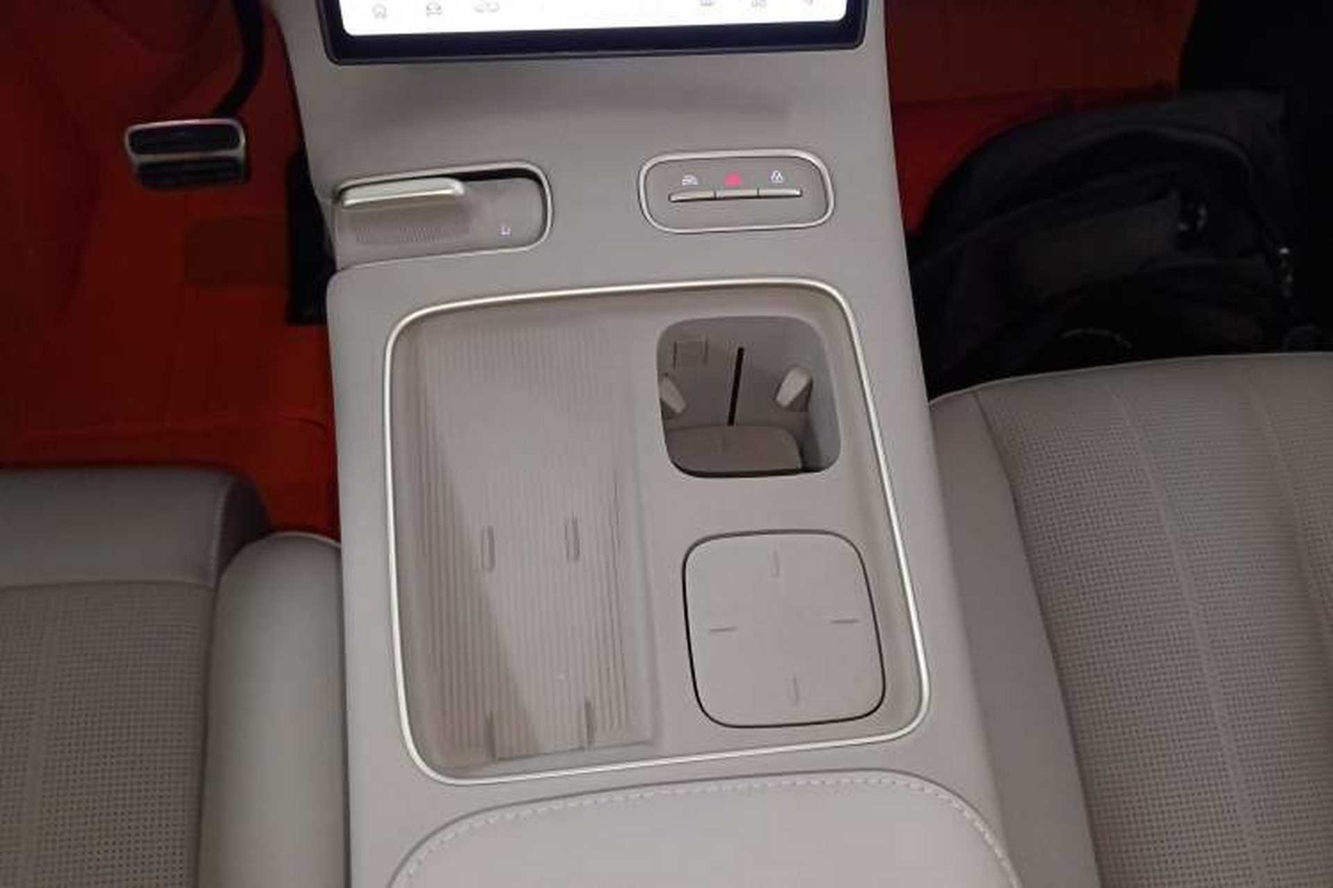 Used Nio ES8 2023 75 kWh Gear Lever