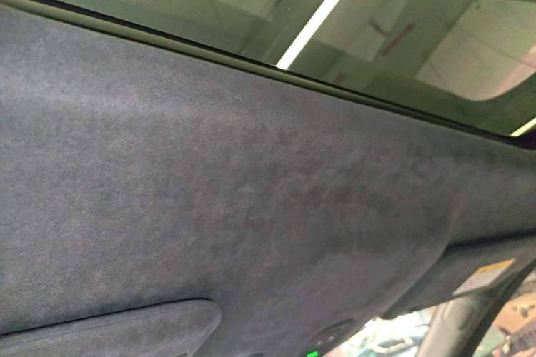 Used Nio ES8 2023 75 kWh Headliner