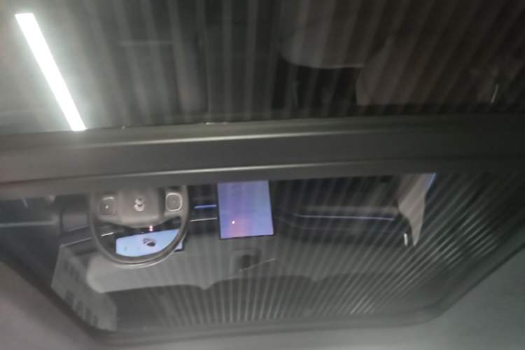 Used Nio ES8 2023 75 kWh Headliner
